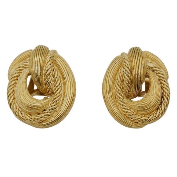 Vintage Christian Dior Clip Earring. - Picture 1 of 3